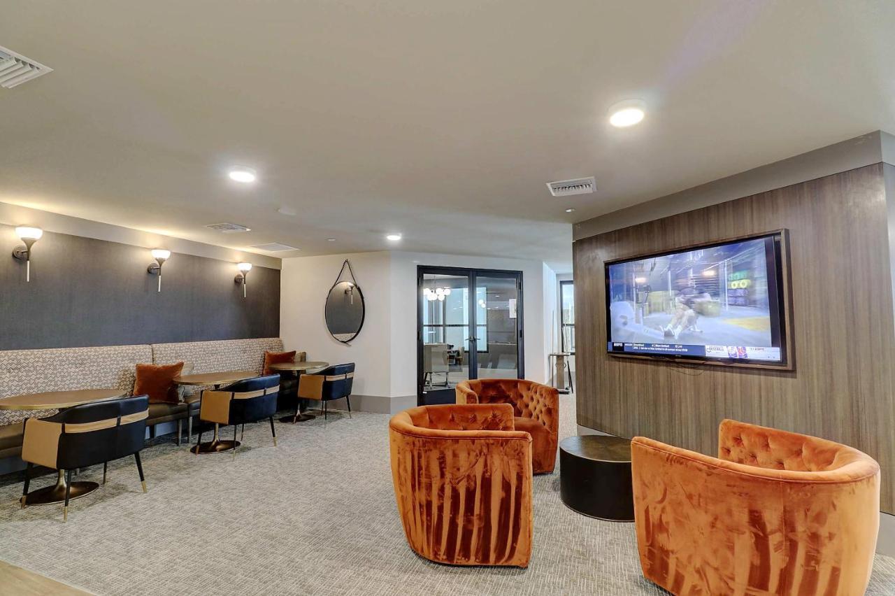 Walk Score 81-Shopping District-King Bed-Parking G2047 Scottsdale Exterior photo